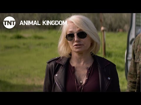 Animal Kingdom: Smurf Goes For A Ride - Season 2, Ep. 5 [CLIP] | TNT