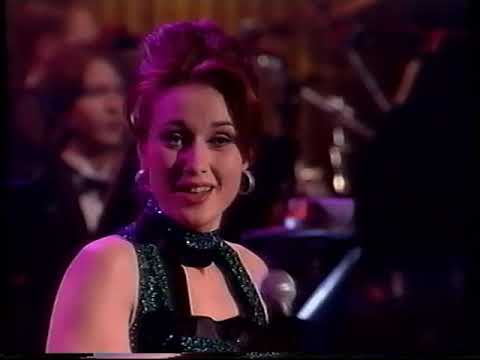 SAIJA VARJUS - Tanssitaan. Sov. Jari Puhakka (Telvis-gaala 1996, MTV3)