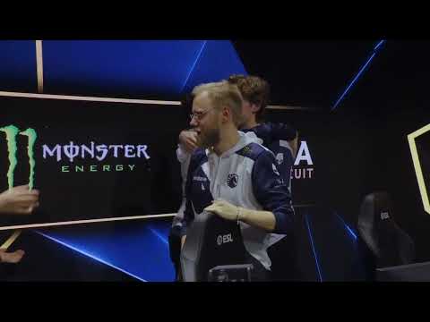 PUPPEY "EG are out. Arteezy curse countinues" - 💀💀 YapzOr did not see that comin' 😂