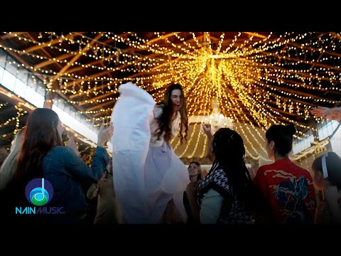 Lizzy Parra - En Familia (Video Oficial)