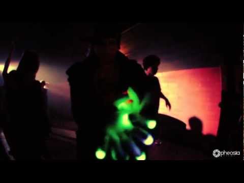 Wrek Gloving Live @ Excision Show