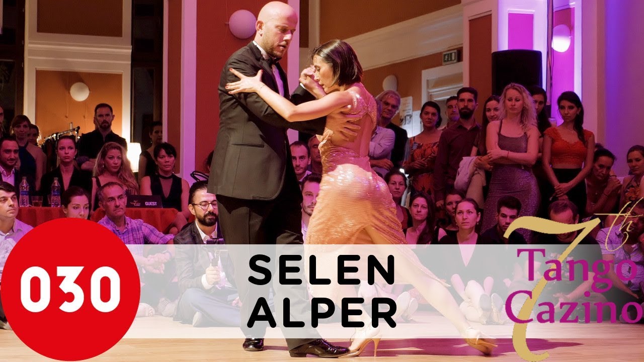 Selen Sürek and Alper Ergökmen – Pocas palabras