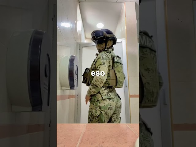 Vídeo relacionado con FIESTAS GUIRCA | Fusil de Asalto de Juguete (68 cm) - Arma de Mentira para Disfraz de Soldado y Militar - Ideal para Halloween, Carnaval y Fiestas de Disfraces - Todos los Usuarios - Negro
