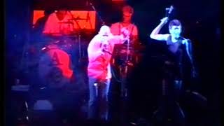 Chumbawumba - Love Me Live Gloucester Leisure Centre 30.09.94
