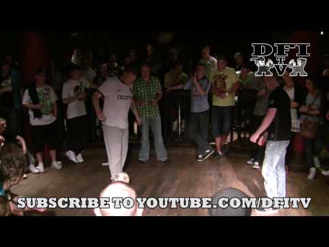 DFI 4 - Redzer vs Mark (Football Freestyle Battle)