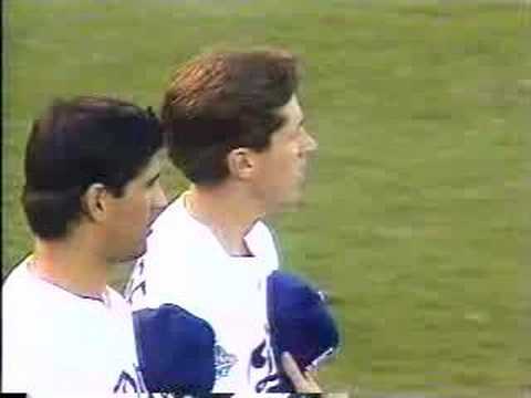 Debbie Gibson sings anthem at the 1988 World Series