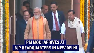 Download lagu Prime Minister Narendra Modi arrives at the BJP headquarters in New Delhi. mp3