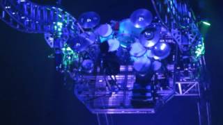 Mötley Crüe - Tommy Lee's Drum Solo 2/2 Live @ Hartwall Arena, Helsinki 18.11.2015