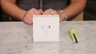 ‘Unboxing’: Los AirPods se ven minúsculos al salir de su estuche