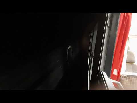 ADH 011 1162 traversează tunelul Beresti-Talășmani intr-o zi ploioasă de octombrie.