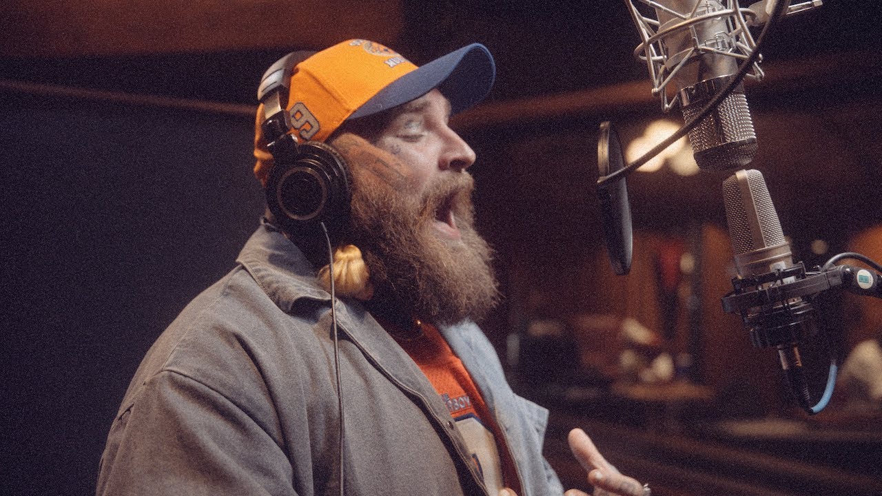 Teddy Swims - Lose Control (The Village Sessions) thumbnail