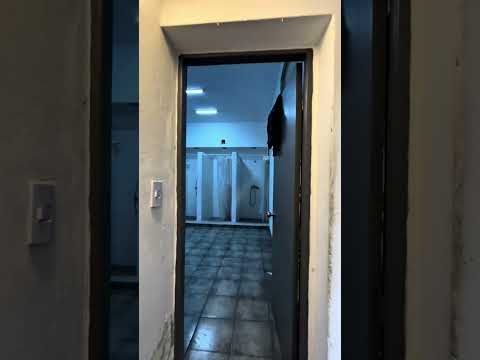 Video de YouTube - Venta local industrial con parking en Sayago