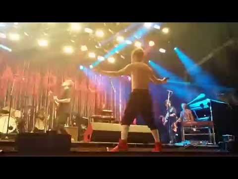 Björn Dixgård -Shake it & Jump