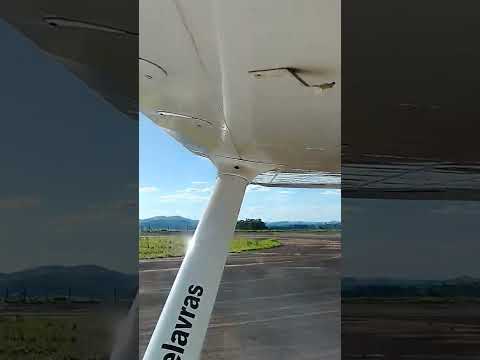 Debajo del ala _ Avioneta de vuelo panorámico _Aéreoclube de Lavras #MinasGerais #Brasil #lavras