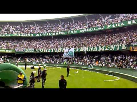 Coritiba 0x0 Paraná Clube - Entrada em campo/Recepção da Torcida - Camp. Brasileiro 2010