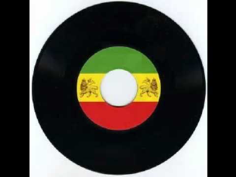 Yt, Million Stylez, Mr. Williamz, Blackout Ja, Iverse & Jah Knight - Champion Sound