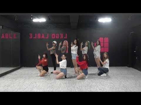 MOMOLAND (모모랜드) - BAAM Dance Practice (Mirrored)