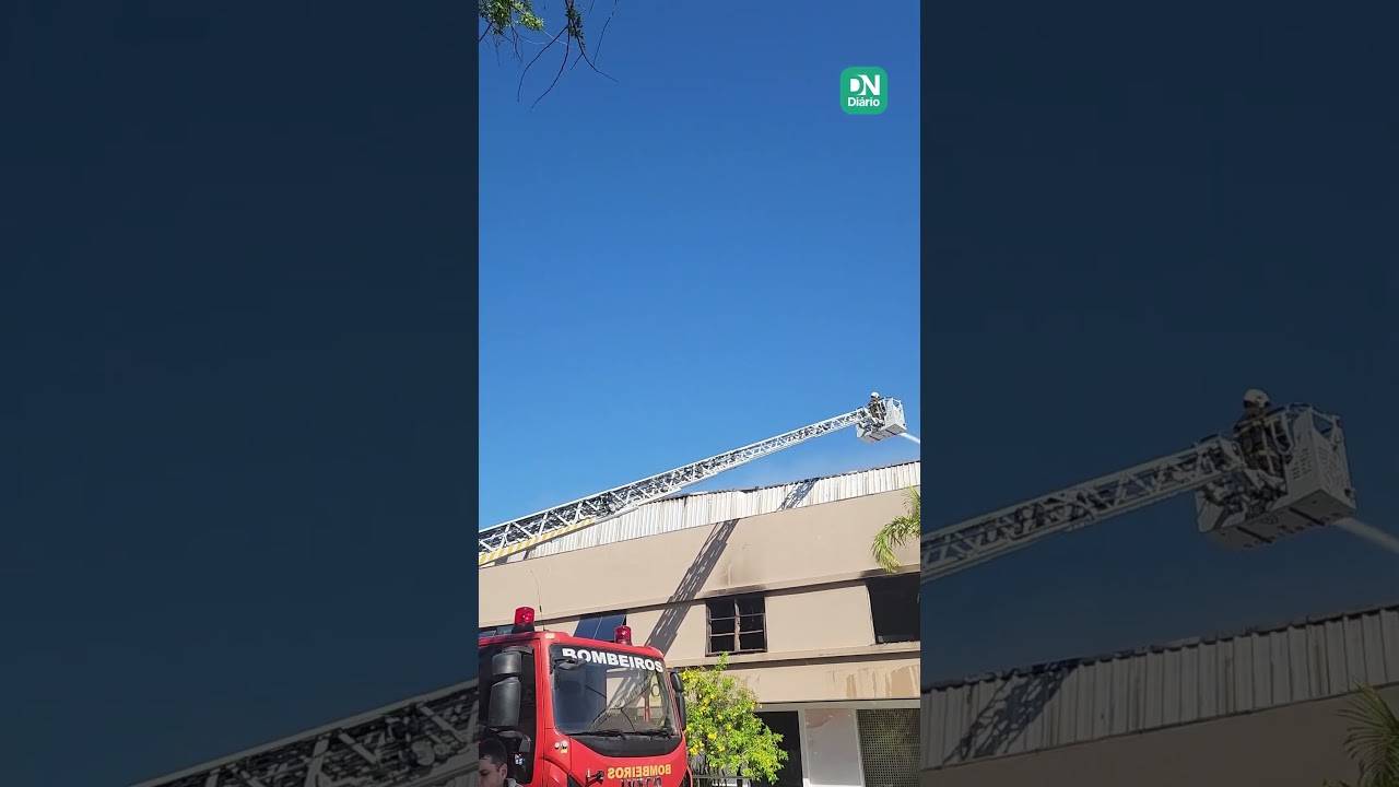 Imagem da notícia Incêndio de grandes proporções atinge shopping na Av. Luciano Carneiro, em Fortaleza