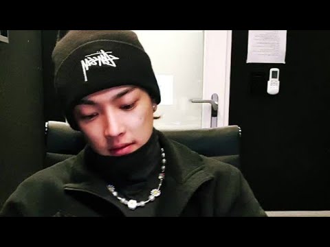 [ENG SUB] ATEEZ VLIVE 20201229 - Hong Joong is here!!😎