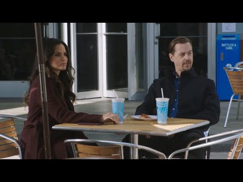 NCIS 19x10 (2) Knight thinks Palmer has cute dimples