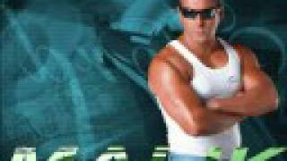 Tujhe Aksa Beach Ghuma Doon (REMIX)