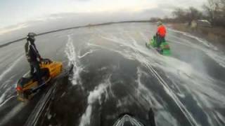 preview picture of video 'snowmobile waterskip big muskego 3'