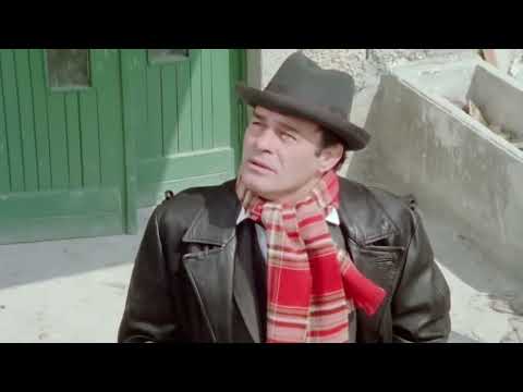 Balcerkowa się kąpie "Alternatywy 4" odc. 4. pt. "Profesjonaliści"