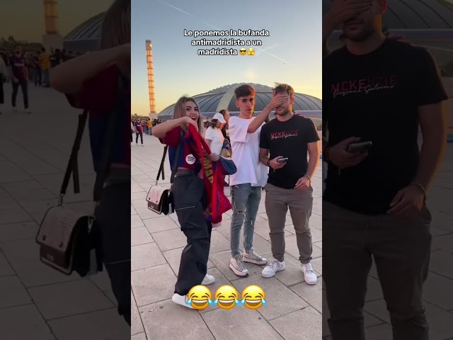 Vídeo relacionado con Icon Sports Bufanda reversible oficial del Real Madrid CF - Bufanda de fútbol unisex de acrílico acogedor para adultos