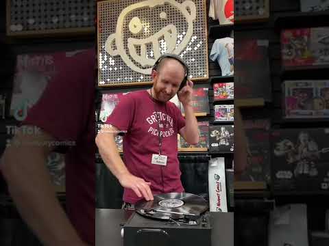 How to properly play vinyl on a turntable