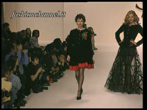 "Yves Saint Laurent" Autumn Winter 1994 1995 Paris 5 of 5 pret a porter woman by FashionChannel