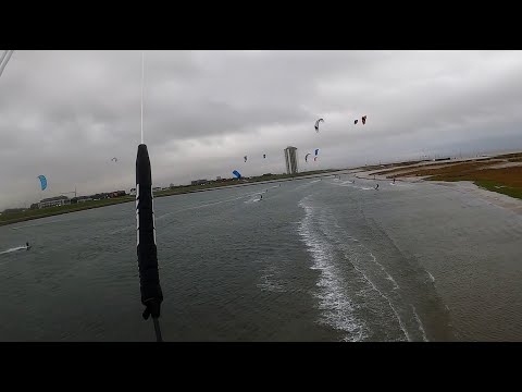 Clip 2 - Spass haben aufm Wasser in der Perlebucht von Büsum - 04.01.2023 Kitesurfen