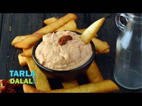 Pita Sticks with Sun Dried Tomato Hummus (पीटा स्टिक्स के साथ सन ड्राइड टोमाटो हुमुस) by Tarla Dalal