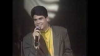 ME ESTOY MURIENDO DE AMOR - JERRY RIVERA (LIVE OFFICIAL)