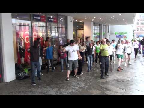 Greenpeace Luebeck Detox Fashmob 23.07.11