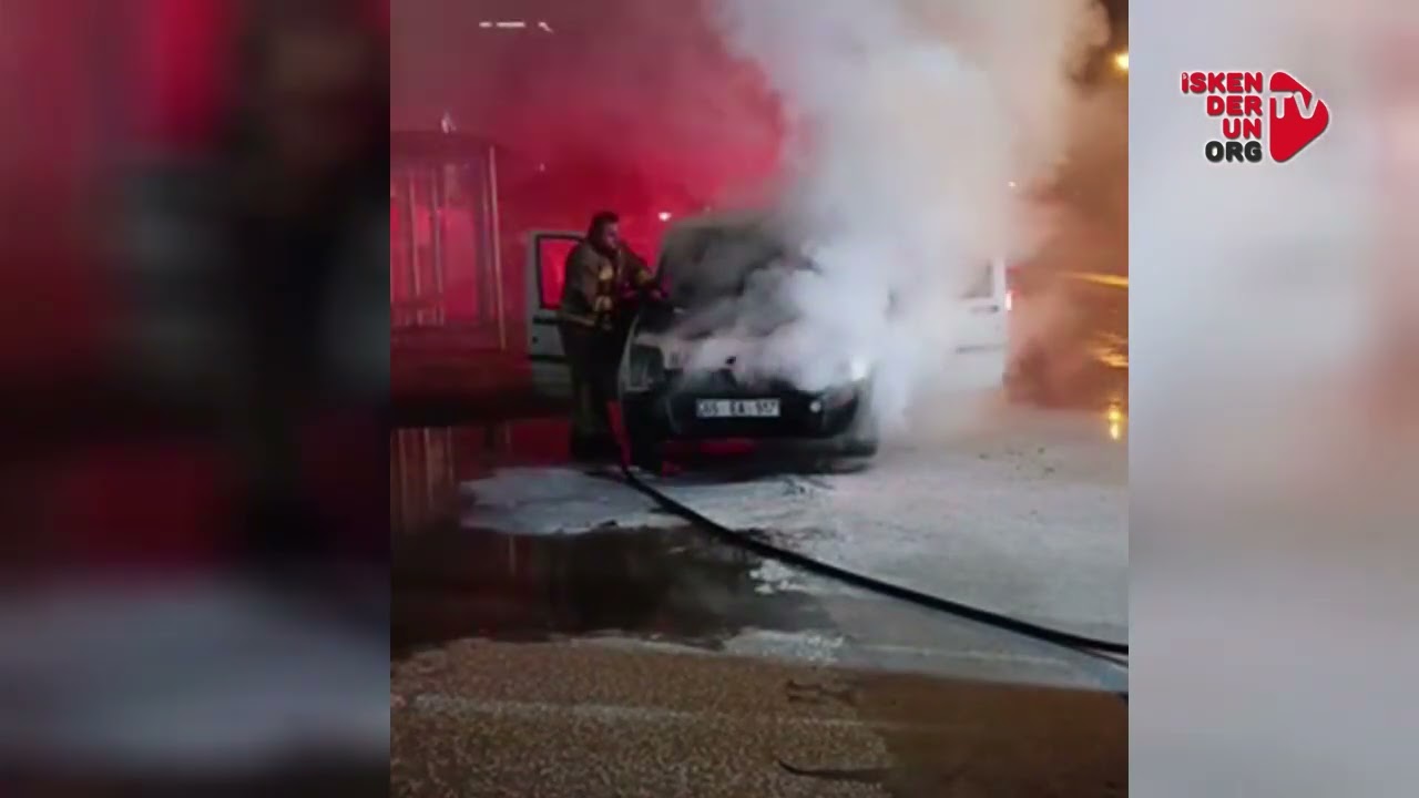 Seyir Halindeki Hafif Ticari Araç Yandı