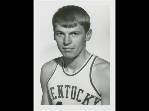 Craig Drennen Dedicates Painting to Basketball Hall of Famer Dan Issel