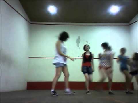 120806 Red Queens - F(x) ~ Electrick Shock dance practice