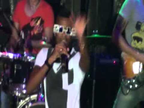 El Yonky - Meneate & Meneate