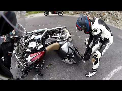 Stilfser Joch - Harley Davidson mit Bodenkontakt