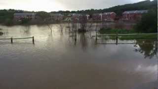 preview picture of video 'Lovemore Lake - Boundry Ln - Mount Pleasant - PE Floods (23 Oct 2012)'