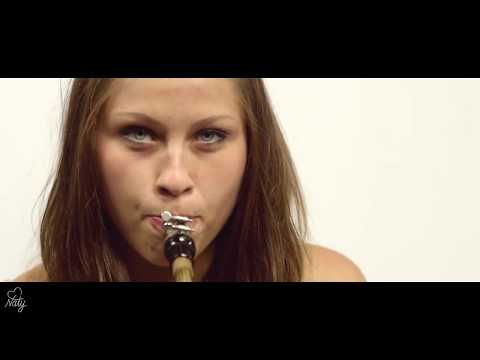 Naty Hrychová - Až jednou budu velká (Official Music Video)