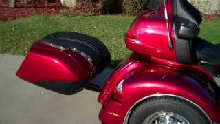 preview picture of video '2012 Honda Goldwing Saddle Bag Tag A Long'