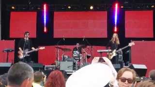 Uh Huh Her - Common Reaction (live) - Halifax Pride