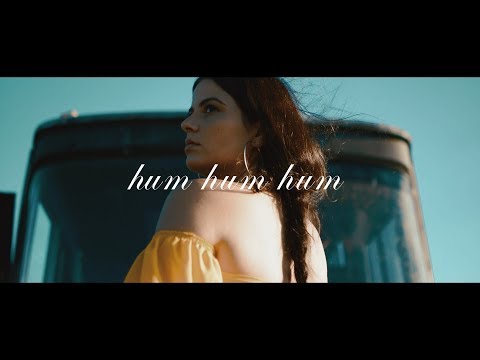 Lara Rossato - hum hum hum (videoclipe oficial)