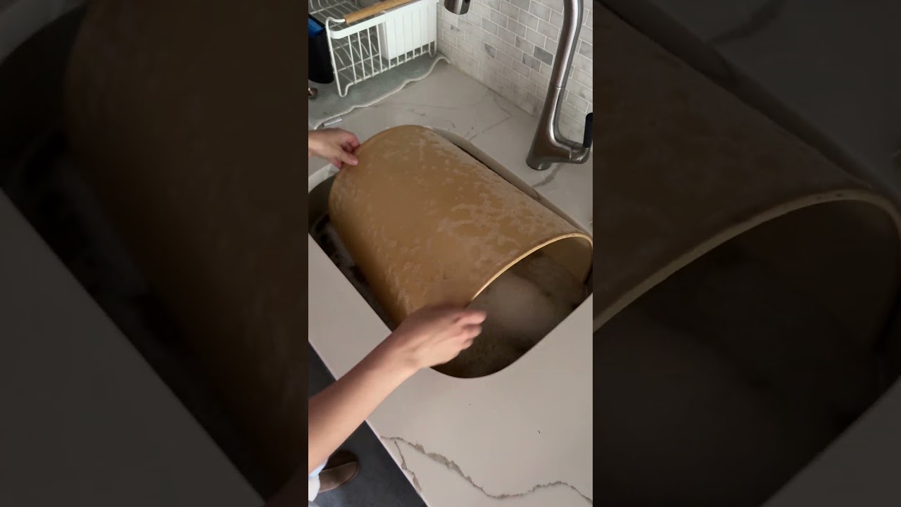 Easiest Way to Deep Clean Your Lamp Shade