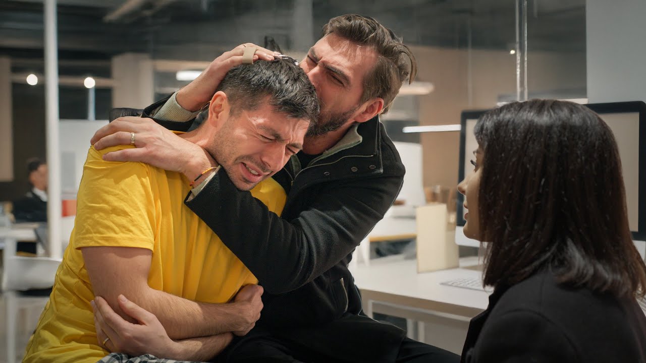 Când te obligă să vii la birou