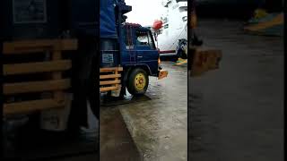 Download lagu truck rolling backward mp3
