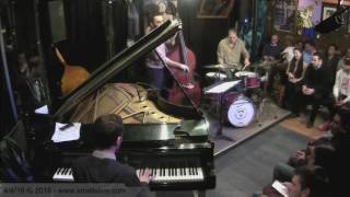 Ari Hoenig Trio - Prelude to a kiss - live at smalls
