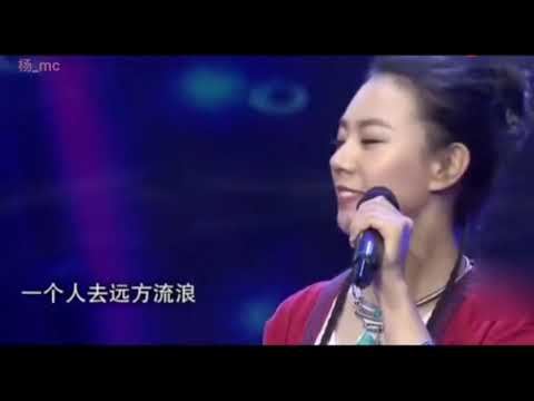 《阿衣莫_阿吉组合》我承认我曾经爱过 曾经为爱无悔付出青春 我梦见 梦见你的笑脸 长夜未央的陪在我的身边_