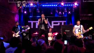 Trapt- Living in the Eye of the Storm (live) 03-09-13